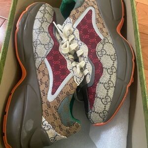 Women Gucci Rhython Sneakers -7.5